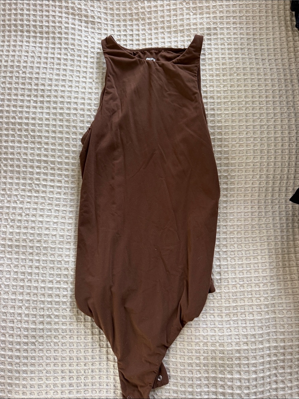 Skims Sleeveless Brown Women's bodysuit